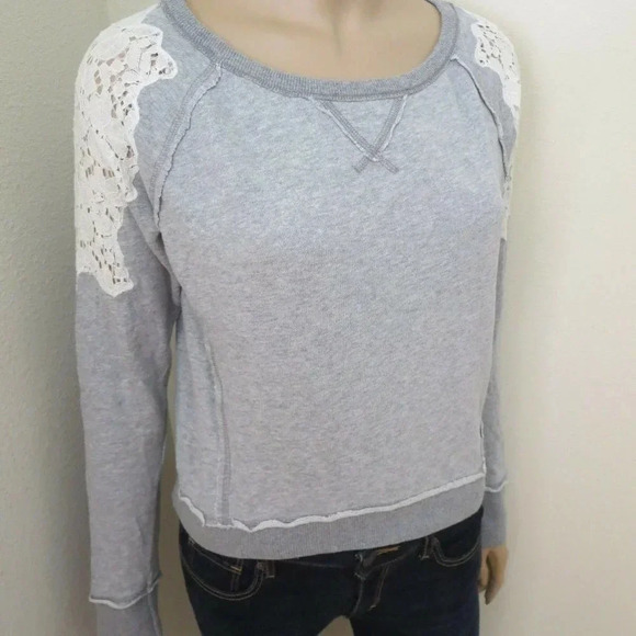 Free People Crochet Lace Shoulder Sweater Size XS - Picture 4 of 7